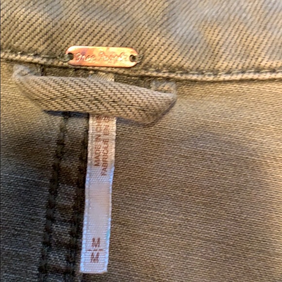 Free people raw edge Jacket size medium - Picture 8 of 10